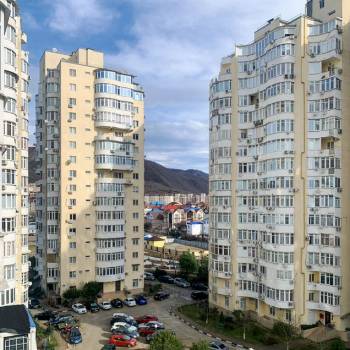 Продается 1-комнатная квартира, 47 м²