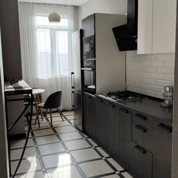 Продается 1-комнатная квартира, 40 м²