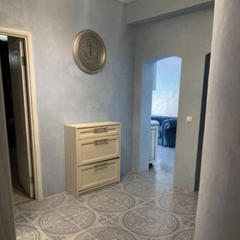 Продается Многокомнатная квартира, 100 м²