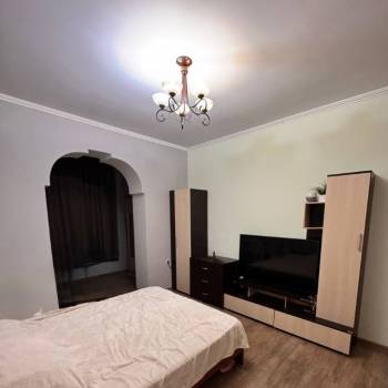 Сдается 1-комнатная квартира, 52 м²