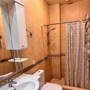 Сдается 1-комнатная квартира, 52 м²