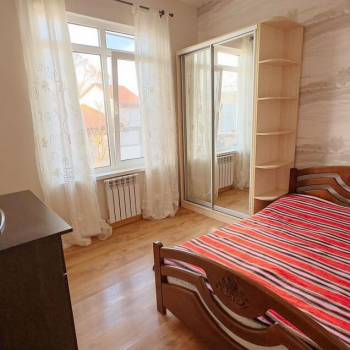 Продается 2-х комнатная квартира, 98 м²