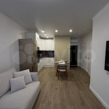 Продается 1-комнатная квартира, 38 м²