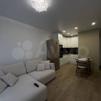 Продается 1-комнатная квартира, 38 м²