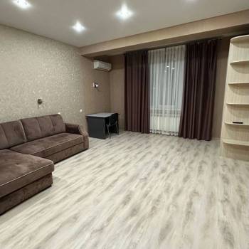 Сдается 2-х комнатная квартира, 85 м²