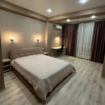 Сдается 2-х комнатная квартира, 85 м²