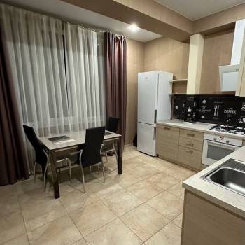 Сдается 2-х комнатная квартира, 85 м²