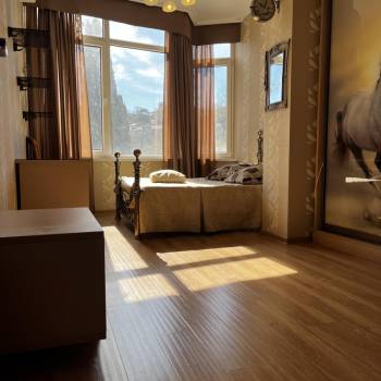 Сдается Многокомнатная квартира, 156 м²