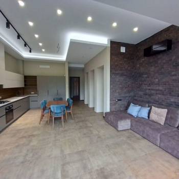 Продается Многокомнатная квартира, 185 м²