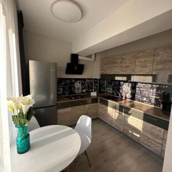 Продается 1-комнатная квартира, 41,7 м²