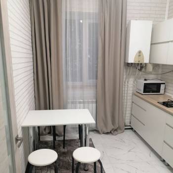 Продается 1-комнатная квартира, 40 м²