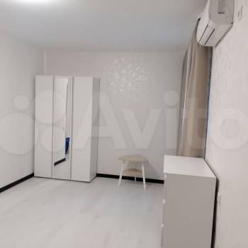 Продается 1-комнатная квартира, 40 м²