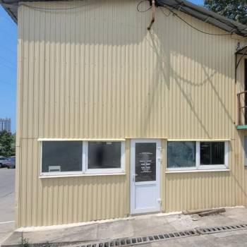 Сдается Нежилое помещение, 200 м²