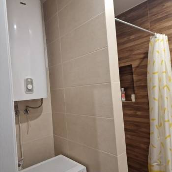 Продается 1-комнатная квартира, 42 м²