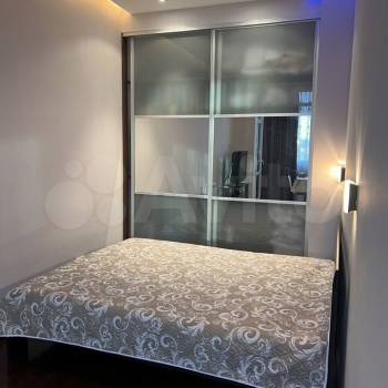 Сдается 1-комнатная квартира, 52 м²