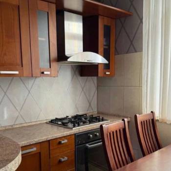 Сдается Многокомнатная квартира, 100 м²