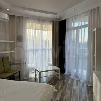 Сдается 1-комнатная квартира, 55 м²