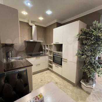 Сдается 1-комнатная квартира, 48 м²