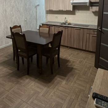 Сдается Многокомнатная квартира, 80 м²