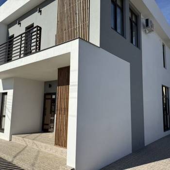 Продается Дом, 200 м²