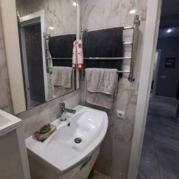 Продается 1-комнатная квартира, 41 м²