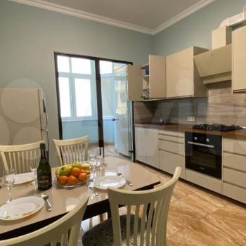 Сдается 2-х комнатная квартира, 98 м²