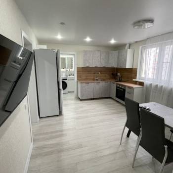 Сдается Многокомнатная квартира, 93,3 м²
