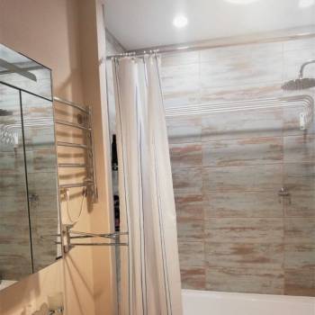 Сдается Многокомнатная квартира, 60 м²