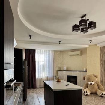 Сдается Многокомнатная квартира, 143 м²