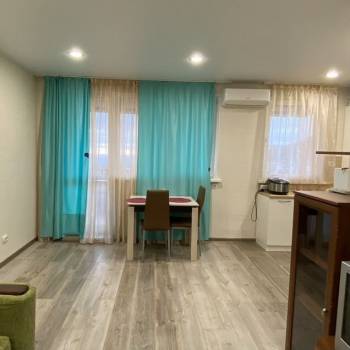 Сдается 1-комнатная квартира, 40 м²