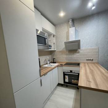 Продается 1-комнатная квартира, 37 м²