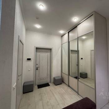 Продается 2-х комнатная квартира, 56 м²