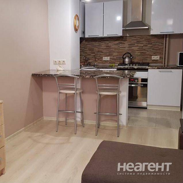 Продажа 2-комн. квартиры, ул. Просвещения, собственник