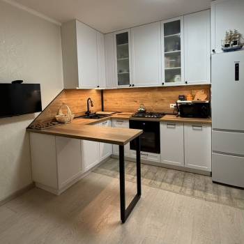 Продается 1-комнатная квартира, 54 м²