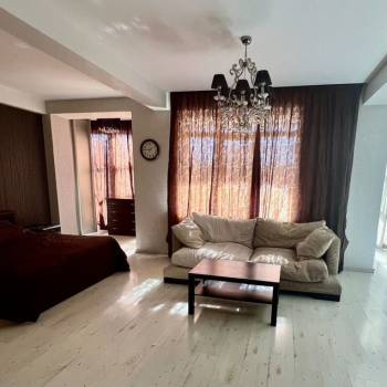 Сдается 1-комнатная квартира, 47 м²