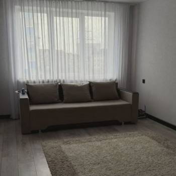 Сдается Многокомнатная квартира, 80 м²