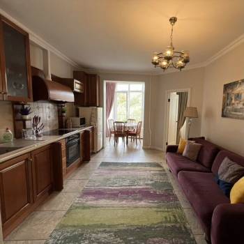 Сдается 1-комнатная квартира, 50 м²