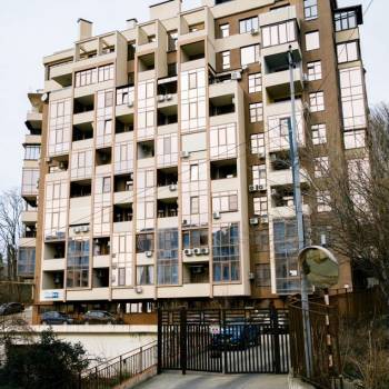 Продается 1-комнатная квартира, 58 м²