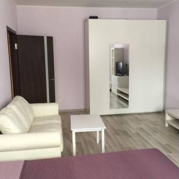 Сдается Многокомнатная квартира, 80 м²