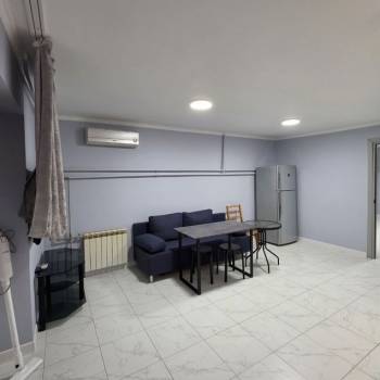 Сдается 1-комнатная квартира, 65 м²