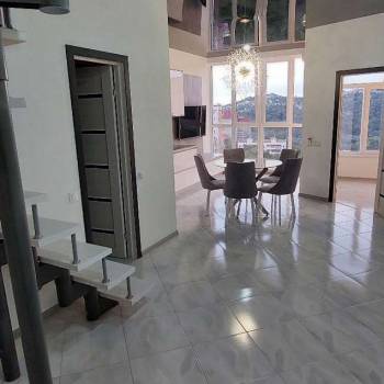 Продается Многокомнатная квартира, 102 м²