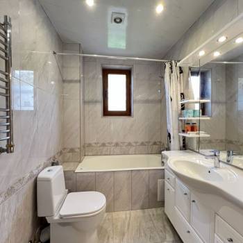 Продается Дом, 244,6 м²