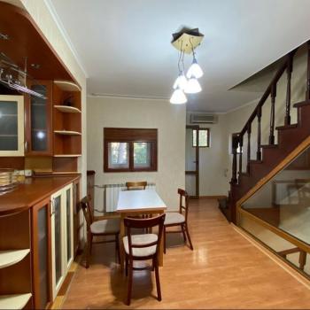 Продается Дом, 233 м²