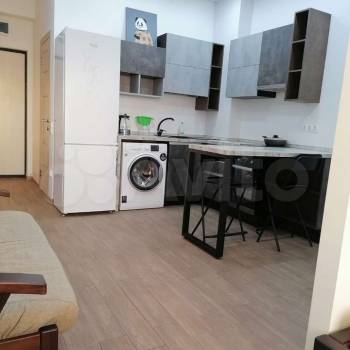 Продается 1-комнатная квартира, 32 м²