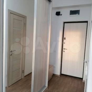 Продается 1-комнатная квартира, 32 м²