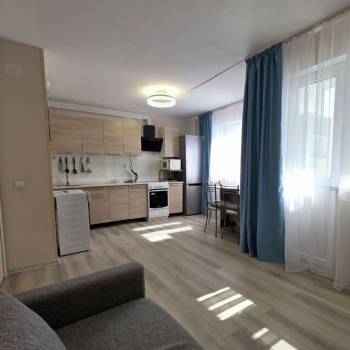 Сдается Многокомнатная квартира, 60 м²