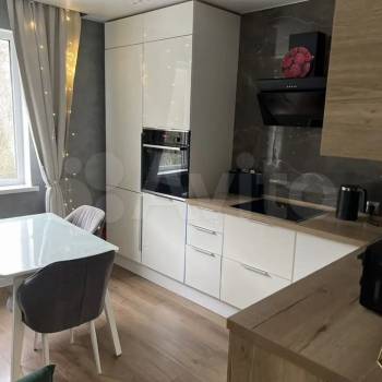 Сдается 1-комнатная квартира, 48 м²