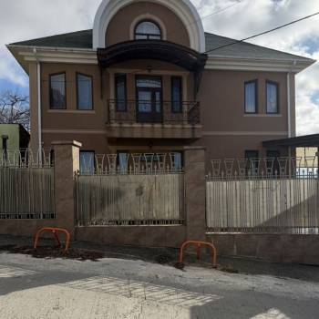 Продается Дом, 380 м²