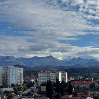 Продается 2-х комнатная квартира, 77 м²