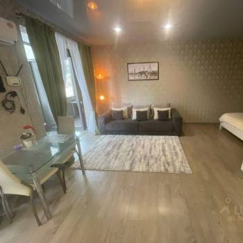 Продается 1-комнатная квартира, 46 м²